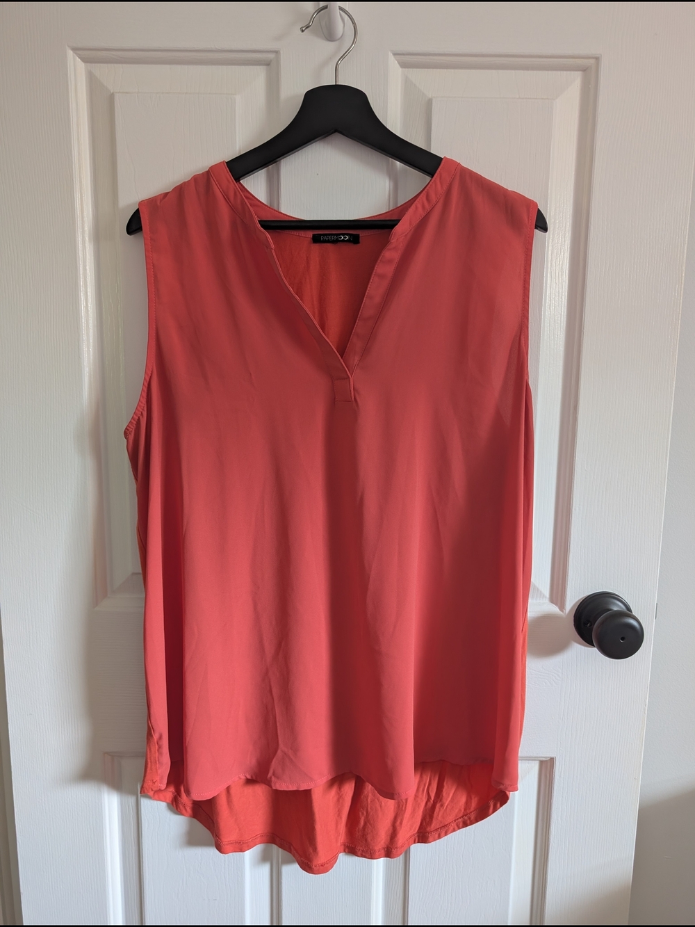 Papermoon Women's Coral Sleeveless V-Neck Blouse Size 1X